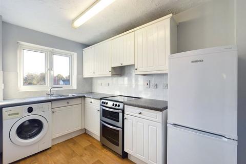 1 bedroom maisonette to rent, Odette Gardens, Tadley, Hampshire, RG26