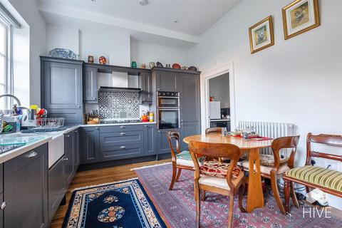 4 bedroom terraced house for sale, Crown Street East, Dorchester DT1