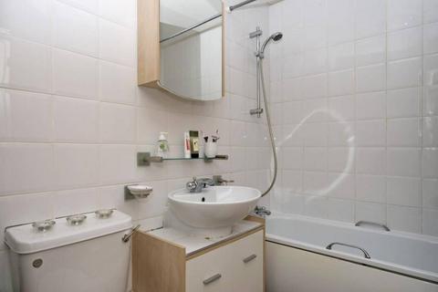 2 bedroom flat to rent, Back Church Lane, Aldgate, London, E1