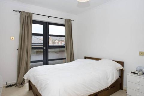 2 bedroom flat to rent, Back Church Lane, Aldgate, London, E1