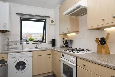 2 bedroom flat to rent, Back Church Lane, Aldgate, London, E1