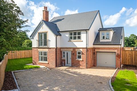 4 bedroom detached house for sale, The Coaches, Nantwich Road, Calveley, Tarporley, CW6