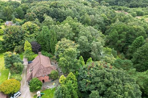 6 bedroom detached house for sale, Chester Road, Oakmere