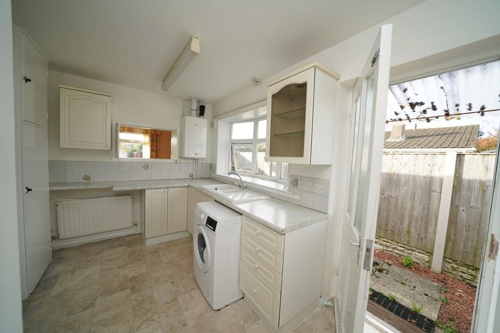 Kitchen to side aspect