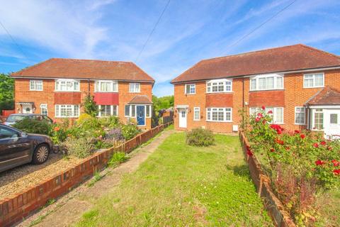 3 bedroom semi-detached house to rent, Ridgway Road, Bedford MK43