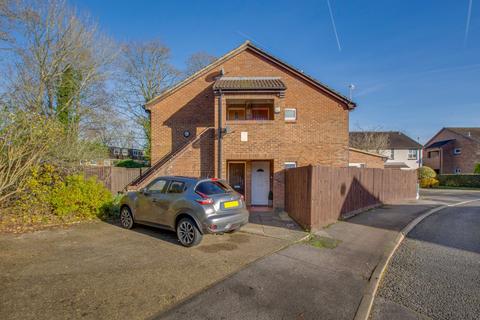 5 Bridgestone Drive, Bourne End, SL8 5XG