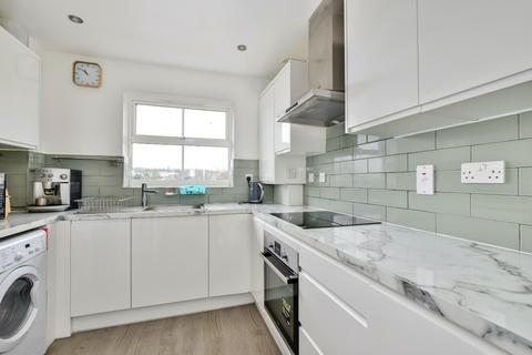 2 bedroom apartment for sale, Salters Close, Rickmansworth, Hertfordshire