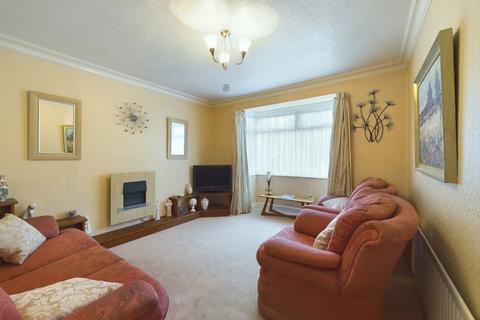 3 bedroom semi-detached house for sale, The Headlands, Abington, Northampton, NN3 2PB