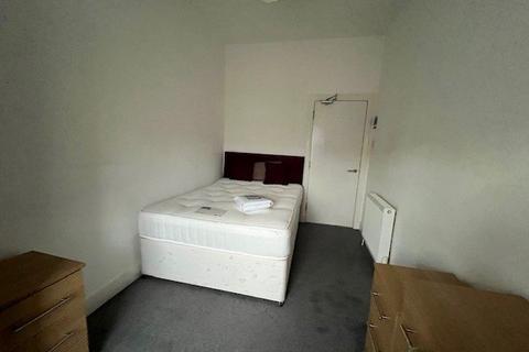 2 bedroom flat to rent, Walker Road, Torry, Aberdeen, AB11