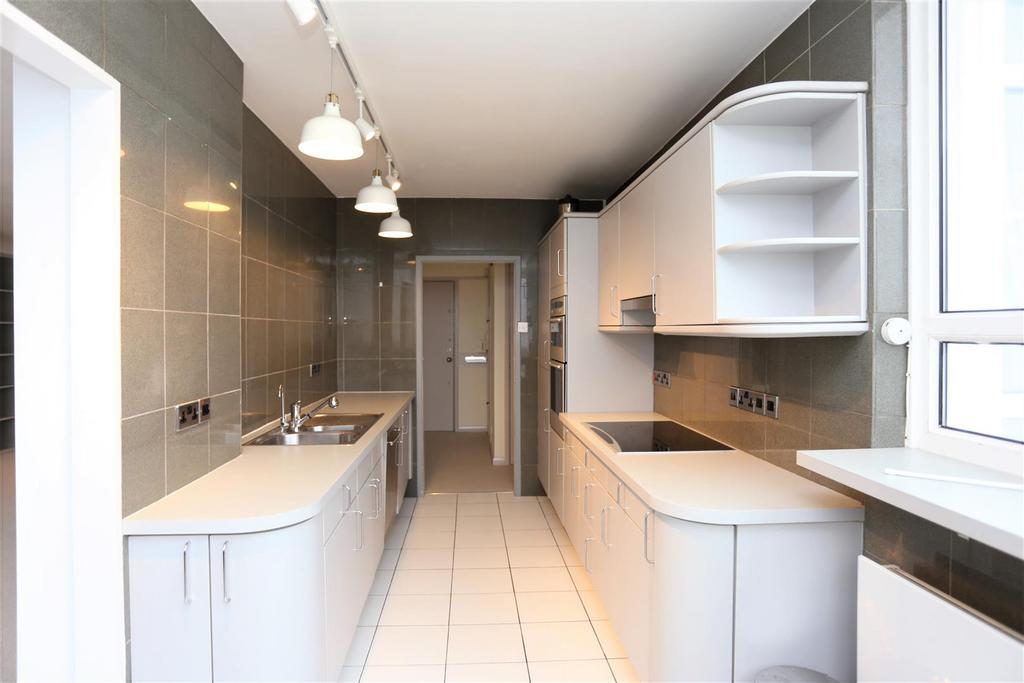 17e Sussex Heights- NEW pics (18).JPG