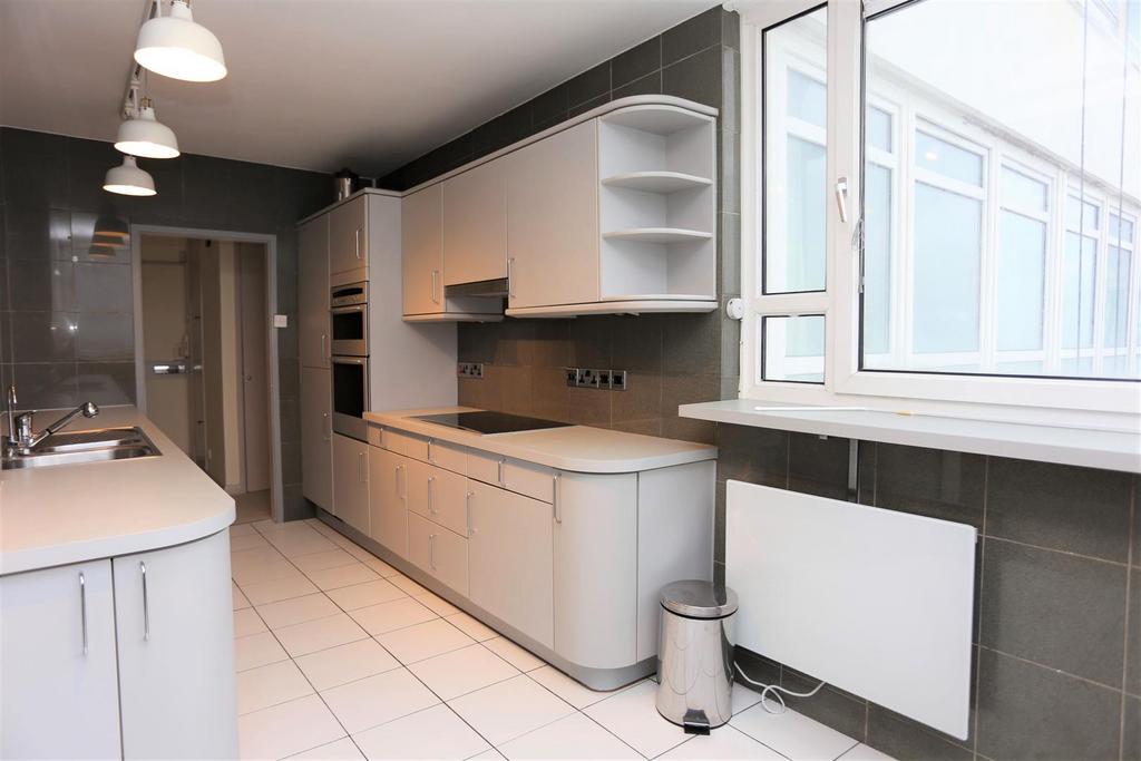 17e Sussex Heights- NEW pics (1).JPG