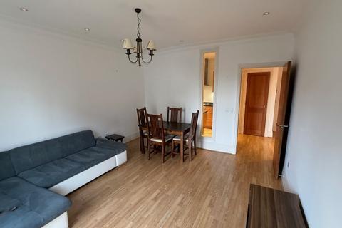 2 bedroom apartment for sale, Melliss Avenue, Richmond TW9