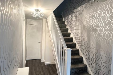 3 bedroom terraced house to rent, Cockenzie Street, Glasgow