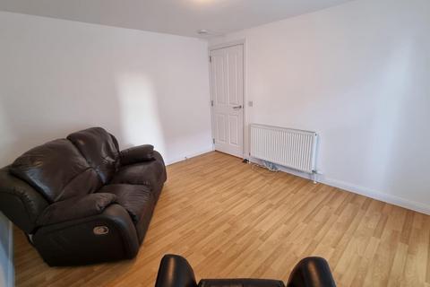 2 bedroom flat to rent, Calsayseat Road, Kittybrewster, Aberdeen, AB25