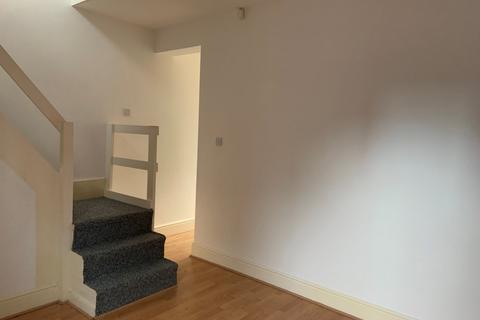 2 bedroom end of terrace house to rent, Marshall Street, Hull HU5