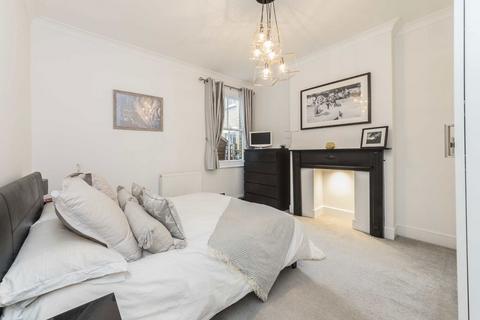 2 bedroom flat to rent, Swaby Road, London SW18