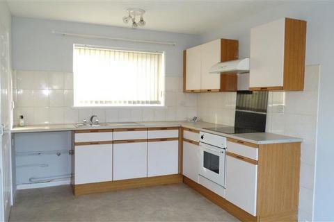 3 bedroom terraced house to rent, Eyrescroft, Bretton PE3 8EX