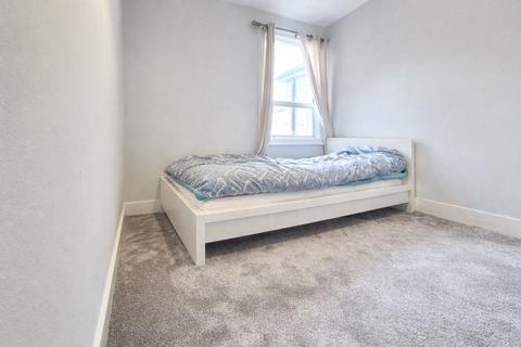 3 bedroom terraced house to rent, Vicarage Road, Croydon, CR0