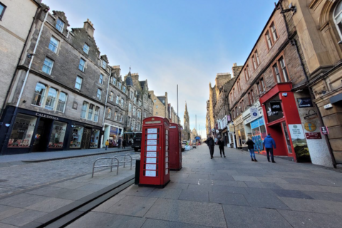 Retail property (high street) to rent, High Street, Edinburgh EH1