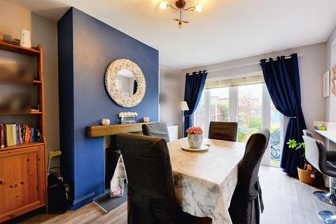 3 bedroom semi-detached house for sale, East Crescent, Beeston, Nottingham