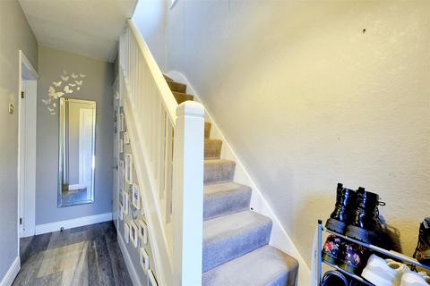 3 bedroom semi-detached house for sale, East Crescent, Beeston, Nottingham