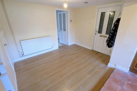 3 bedroom terraced house to rent, North Street, South Molton