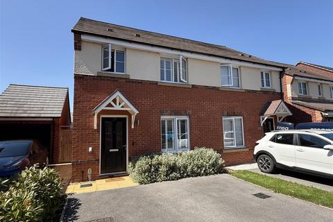 29 Abbot Road, Burton-on-trent, DE13 9FX