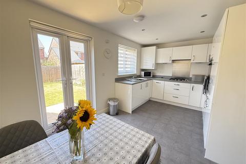 29 Abbot Road, Burton-on-trent, DE13 9FX