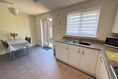 29 Abbot Road, Burton-on-trent, DE13 9FX
