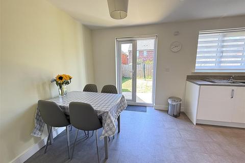 29 Abbot Road, Burton-on-trent, DE13 9FX