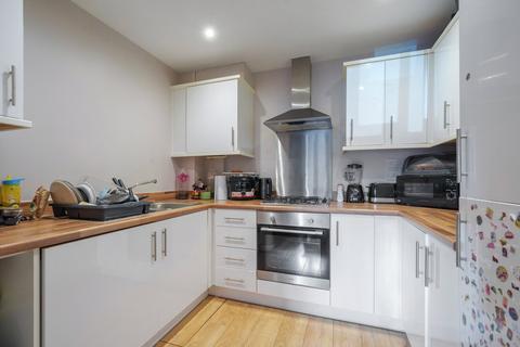 2 bedroom apartment for sale, Da Vinci Court, Cezanne Road, Hertfordshire WD25