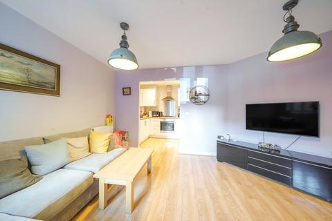 2 bedroom apartment for sale, Da Vinci Court, Cezanne Road, Hertfordshire WD25