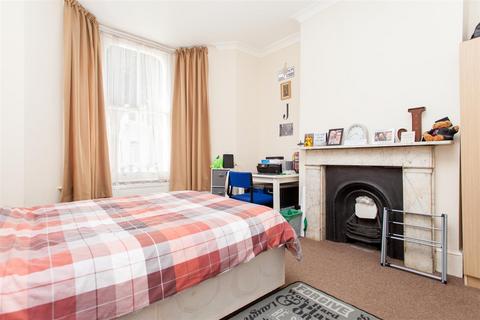 5 bedroom terraced house to rent, Antill Road, London