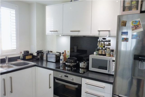 2 bedroom flat for sale, Charcot Road, London NW9