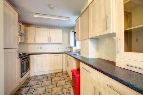 2 bedroom flat to rent, Tower House, Tower Street, Cirty Centre