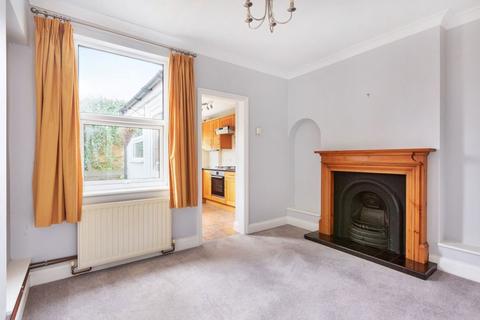 2 bedroom terraced house to rent, Cobden Road, Sevenoaks TN13 3UB