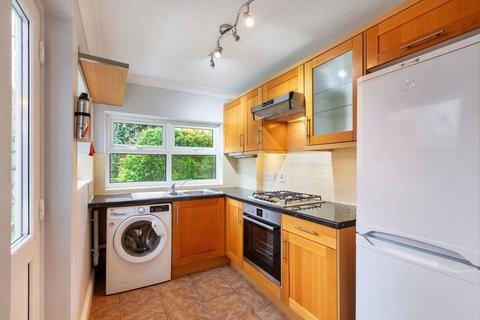 2 bedroom terraced house to rent, Cobden Road, Sevenoaks TN13 3UB