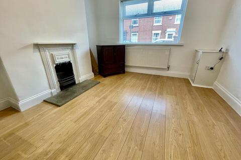 3 bedroom house to rent, Cunliffe Street, Chorley PR7