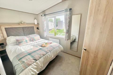 3 bedroom static caravan for sale, Oaklands Holiday Park