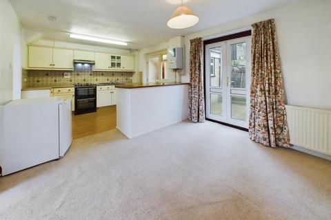 3 bedroom end of terrace house to rent, Alpine Gardens, Bath