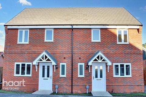 2 bedroom semi-detached house for sale, Flax Close, Lakenheath