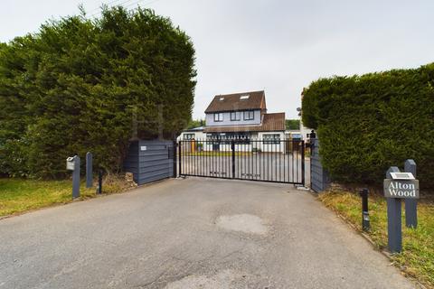 4 bedroom detached house for sale, Long Bank, Bewdley, Worcestershire, DY12 2UL