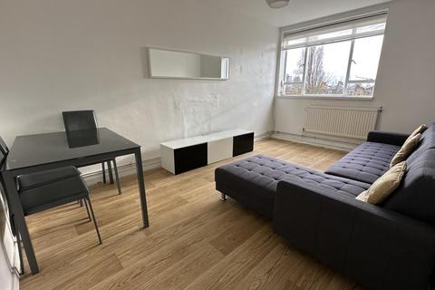 1 bedroom flat to rent, Bevin Court, Islington, WC1X