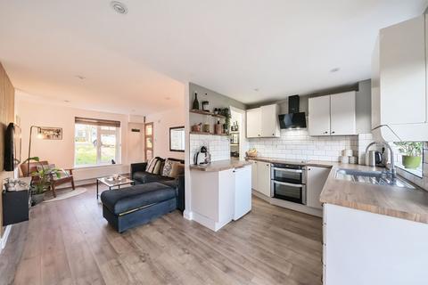 66 Bidwell Hill, Houghton Regis, Dunstable, LU5 5EP