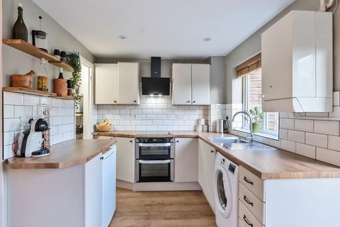 66 Bidwell Hill, Houghton Regis, Dunstable, LU5 5EP