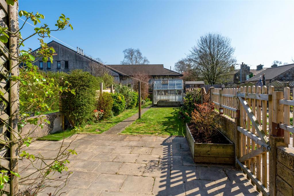 16 Goodenber Road