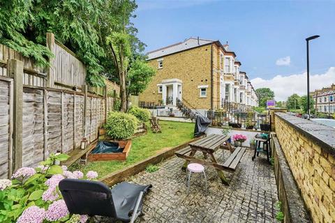 3 bedroom flat for sale, Arbuthnot Road, London SE14