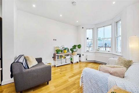 3 bedroom flat for sale, Arbuthnot Road, London SE14