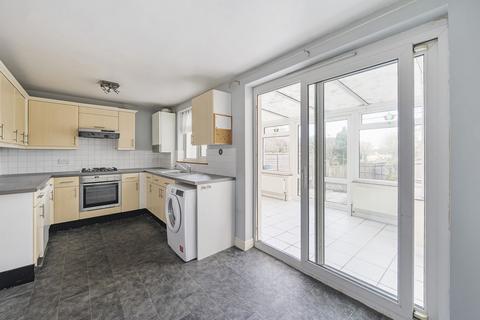 25 Coniston Road, Coulsdon, CR5 3BS