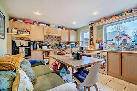 4 Moores Yard, Wingfield, Trowbridge, BA14 9NZ
